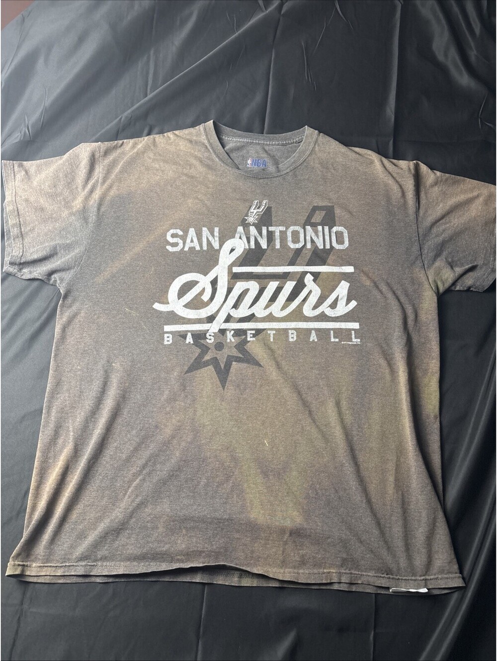 San Antonio Spurs Basketball T-Shirt XL